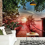 Sjöbrygga Vid Röd Solnedgång